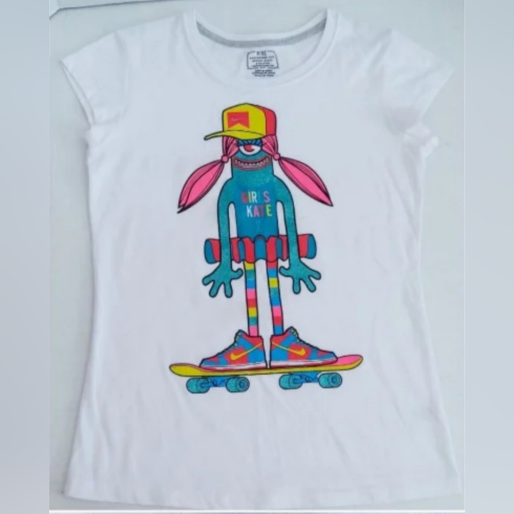 Nike Monster girls skate t-shirt size Lg (10-12)